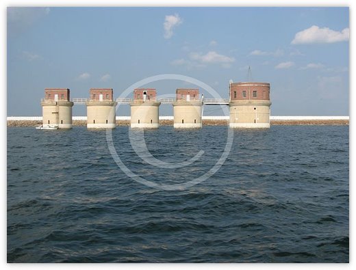 Images/LakeMurray2.jpg